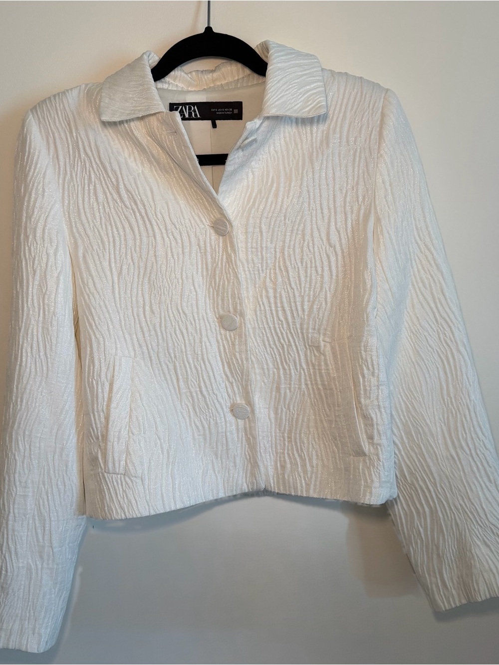 Zara White Textured Cropped Button Jacket
